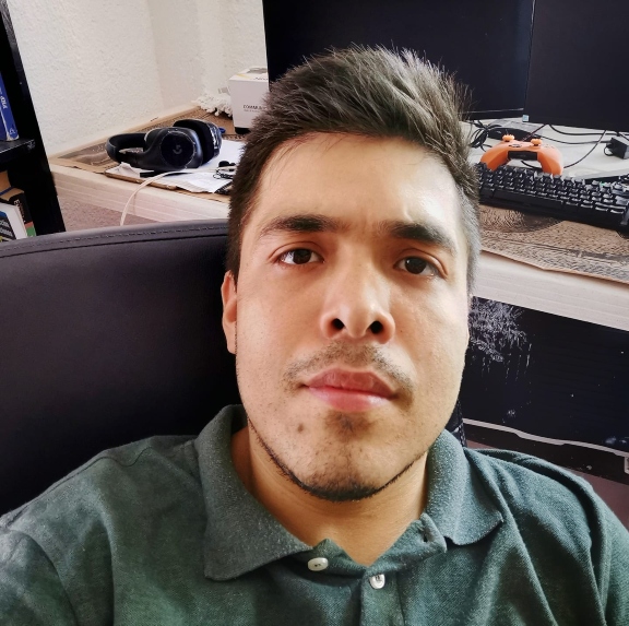 Alejandro Bernal — CEO y CTO de Central Bus